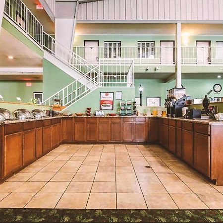 Sky-Palace Inn & Suites Mccook Ngoại thất bức ảnh